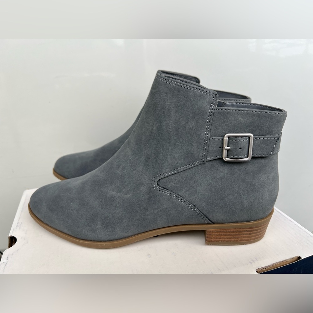 St. John’s Bay Gray Women’s Ankle Boots – Size 11M – NEW